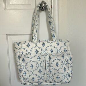 NWT Rare Hill House Pet Tote in Blue Trellis